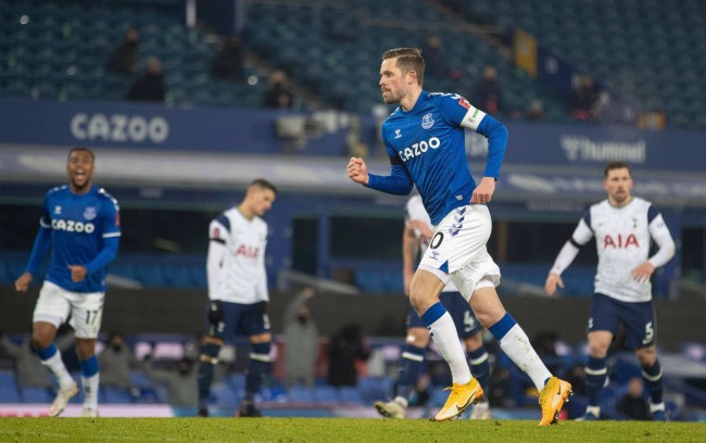 頭正勁的球 頭正勁的球